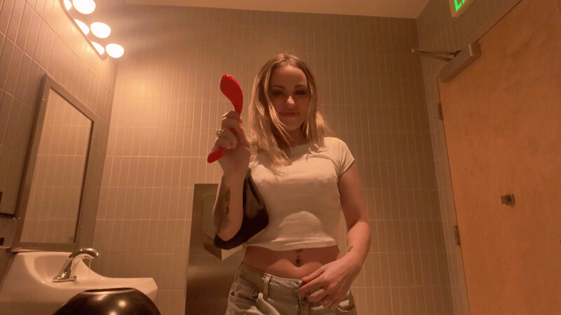 「【素人ナンパ】ロスの看板美女店員が巨乳揺らして絶頂!白人金髪美女との濃厚プレイ」のサンプル画像5枚目