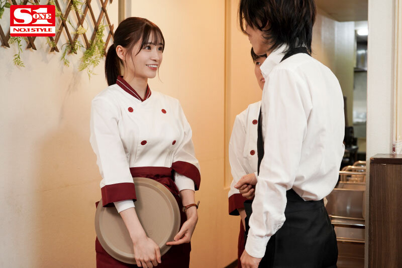 「未歩なな 美少女女子大生の甘えキス＆相部屋NTR 酔ったふりで店長を寝取る接吻誘惑」のサンプル画像1枚目