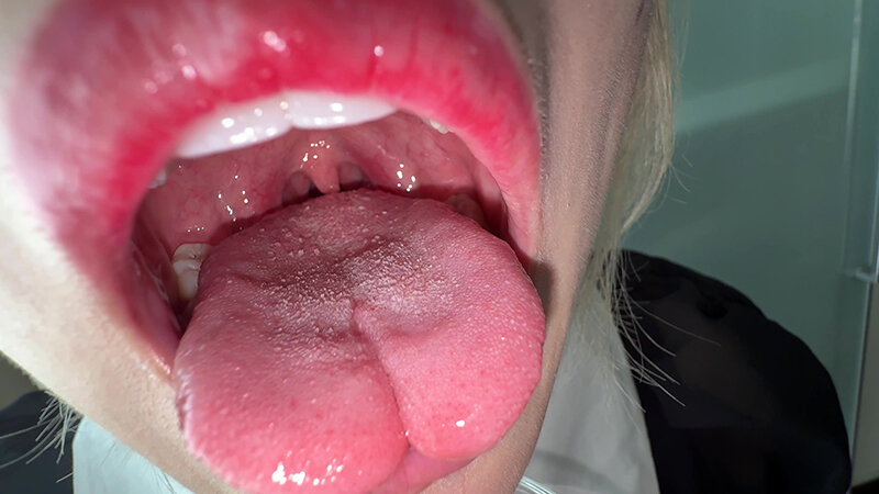 「【安堂はるの】素人お姉さんをナンパ!個人撮影で魅せる舌ブラシ汚舌苔採取の衝撃映像」のサンプル画像14枚目