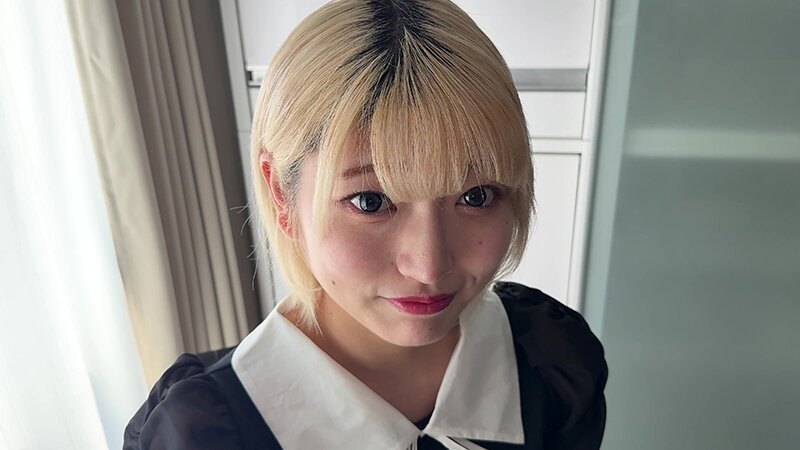 「【安堂はるの】素人お姉さんをナンパ!個人撮影で魅せる舌ブラシ汚舌苔採取の衝撃映像」のサンプル画像2枚目