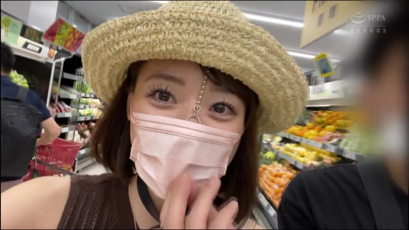 「しおかわ雲丹が野外露出で羞恥プレイ！パイパンM女お姉さんの鼻フック＆ぶっかけ3P調教」のサンプル画像5枚目