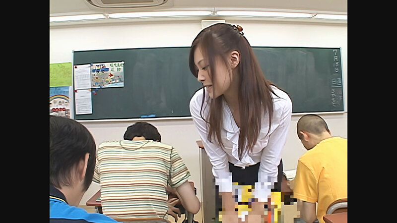 「川田恵理が女教師役でショタにイタズラ!元小学校教師のリアル演技が話題のAV作品」のサンプル画像5枚目