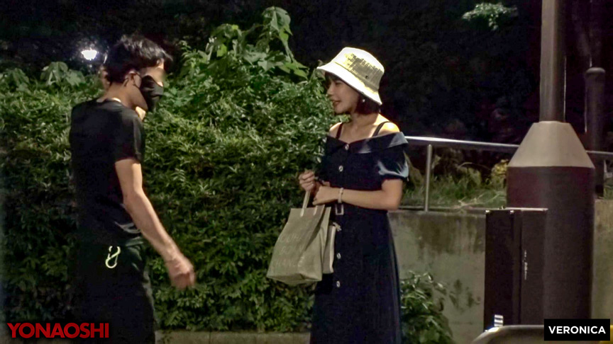 「【素人】悪質転売ヤーみなみの衝撃映像!話題の美女が魅せるプライベート暴露動画」のサンプル画像2枚目