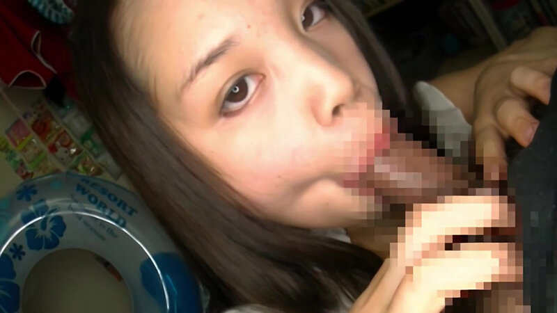 「素人パイパン美少女に中出し!競泳水着のミニ系ロリータりさちゃんとの生ハメ体験」のサンプル画像20枚目