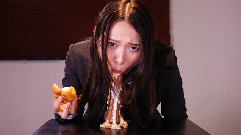 「三池小春の濃厚キス&ねっとりフェラ動画|ディルドプレイで魅せる口技テクニック」のサンプル画像19枚目