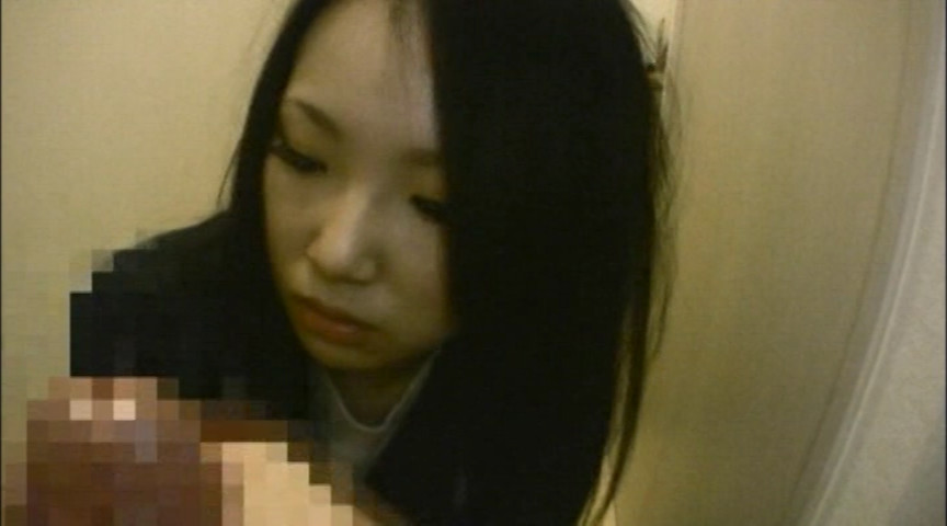 「【素人企画】働く女性にセンズリ鑑賞してもらう羞恥プレイ動画【OL・お姉さん】」のサンプル画像6枚目