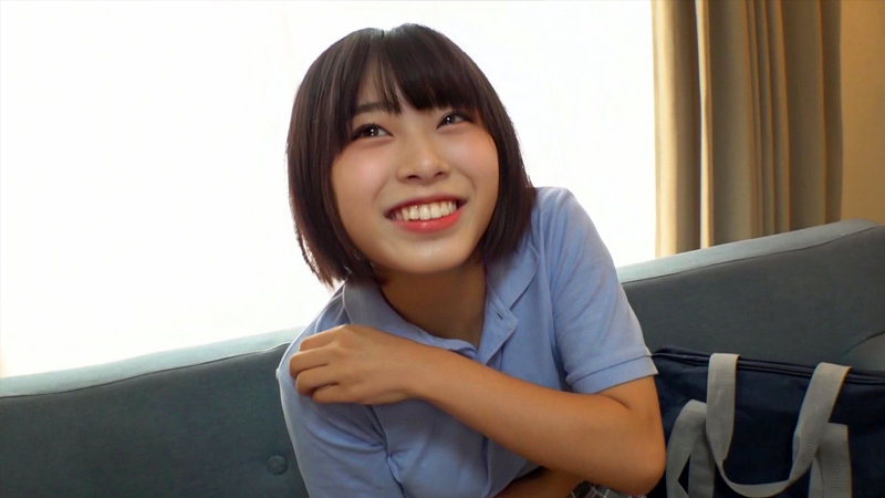「素人女子校生なつちゃんをナンパしてフェラ＆中出しする激エロ動画」のサンプル画像1枚目