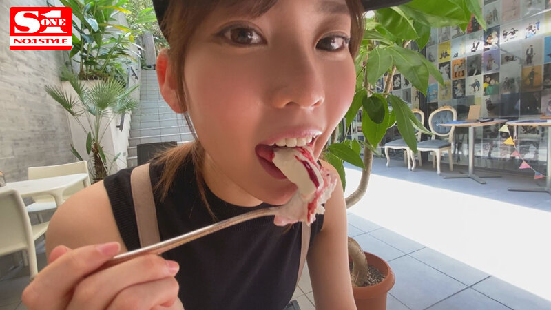 「楓ふうあの痴女プレイが凄い！禁欲明け3P・4Pで乱れまくる美人お姉さんの絶頂セックス」のサムネイル