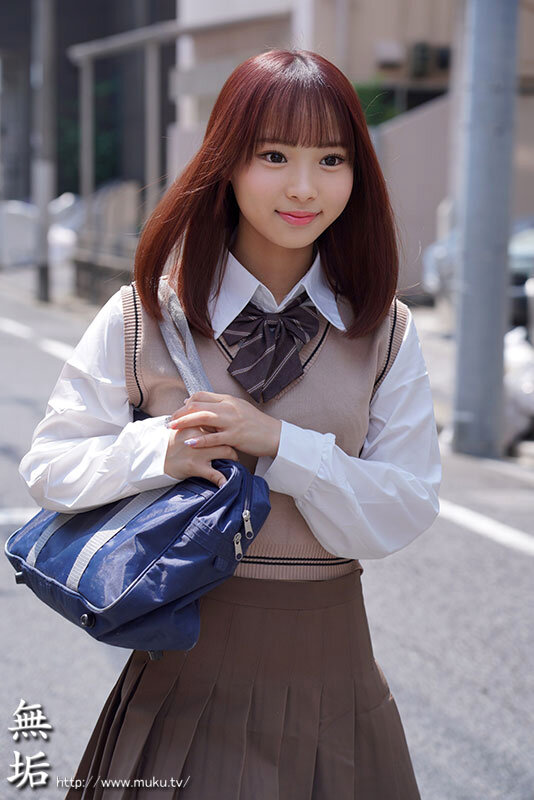 「渡来ふう 制服姿で羞恥イタズラ＆中出し！絶対服従カメラで可愛い陽キャが言いなりに」のサムネイル