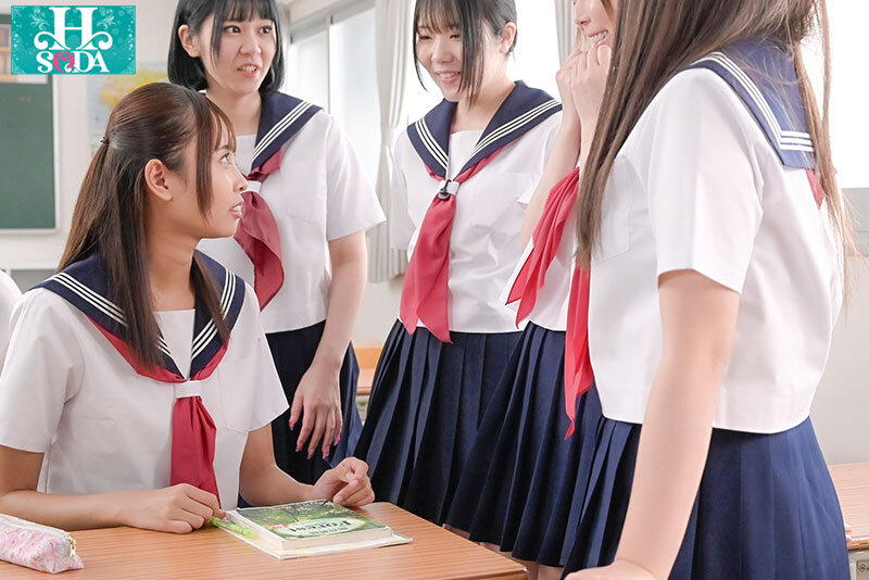 「那津乃ちなみ セーラー服女子校生が乱交で中出しされる過激プレイ動画」のサンプル画像3枚目