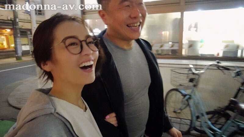 「藤かんな 巨乳人妻熟女が24時間痴女プレイで中出し三昧！極上お泊りスイートルーム」のサンプル画像11枚目