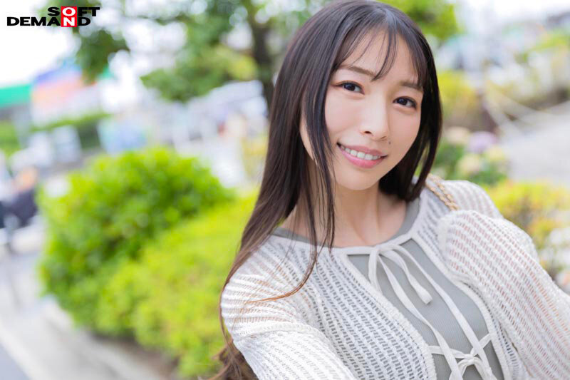 「玉井晴香 スレンダー人妻がフェラ＆ごっくん初体験！敏感ママのハメ撮りSEX」のサンプル画像2枚目