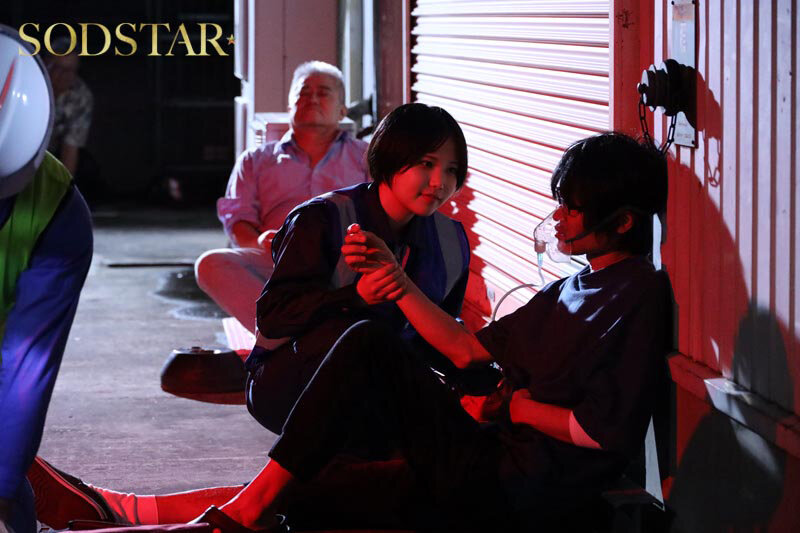 「柴崎はる 災害救助隊員が騎乗位・バック・手コキ・クンニで奉仕する濃厚プレイ動画」のサンプル画像4枚目