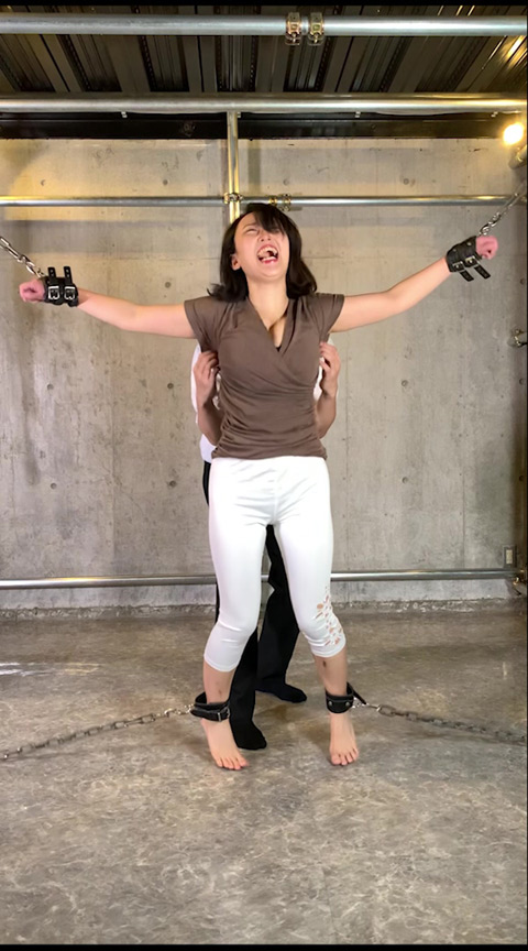 「海埜ほたるのくすぐり責め動画|悶絶必至のこそばし拷問プレイが見逃せない」のサンプル画像4枚目