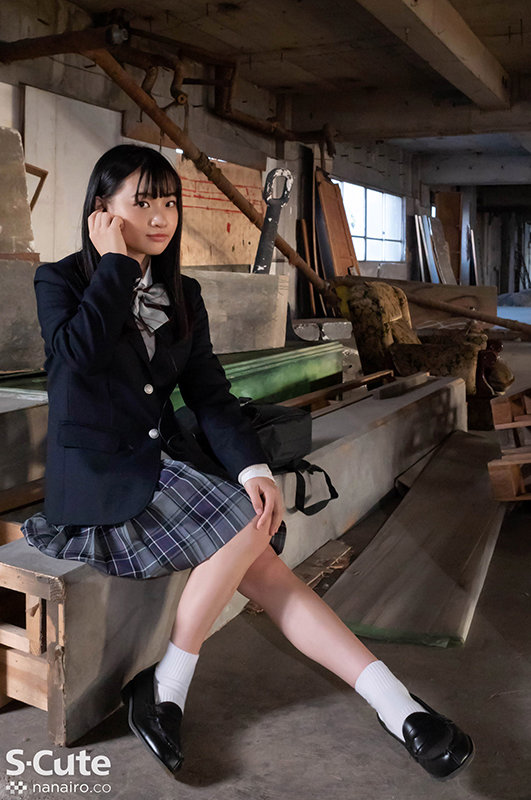 「花音うらら・桜井千春ら美少女6人の制服野外露出フェラ|廃墟ロケ撮影ベストコレクション」のサンプル画像3枚目