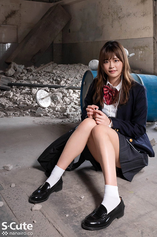 「花音うらら・桜井千春ら美少女6人の制服野外露出フェラ|廃墟ロケ撮影ベストコレクション」のサンプル画像6枚目