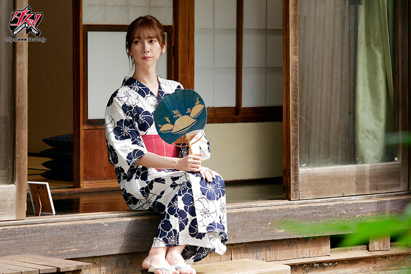 「愛沢さら｜スレンダーニューハーフ義母との禁断近親相姦アナルセックスで絶頂」のサンプル画像1枚目