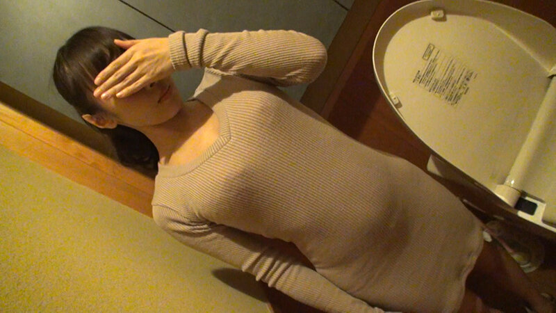 「【素人美少女】野外フェラ好きな可愛い娘たちの大胆露出プレイ個撮映像11人収録」のサンプル画像1枚目