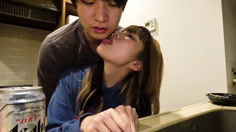 「【素人】常にフェラしたがる彼女とハメ撮り体験！ペロペロ好きな素人娘との濃厚プレイ」のサンプル画像2枚目