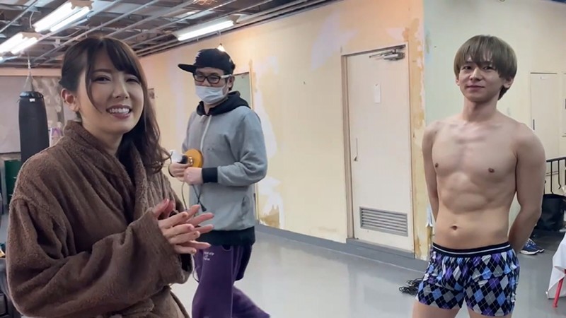 「波多野結衣の淫語責めがエロい！巨乳熟女痴女が魅せる巨尻プレイ【配信限定】」のサンプル画像20枚目