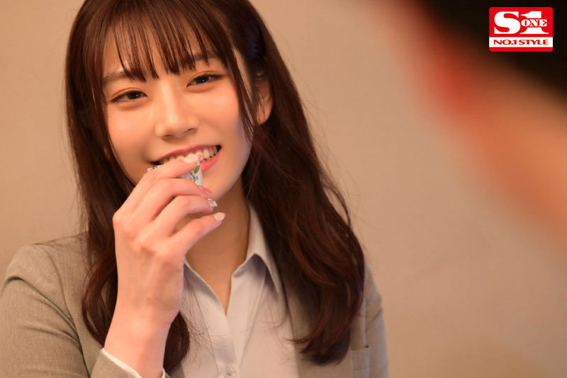 「河北彩花|美少女OLが中年上司に寝取られる出張相部屋NTR~不覚にも感じてしまった夜~」のサムネイル