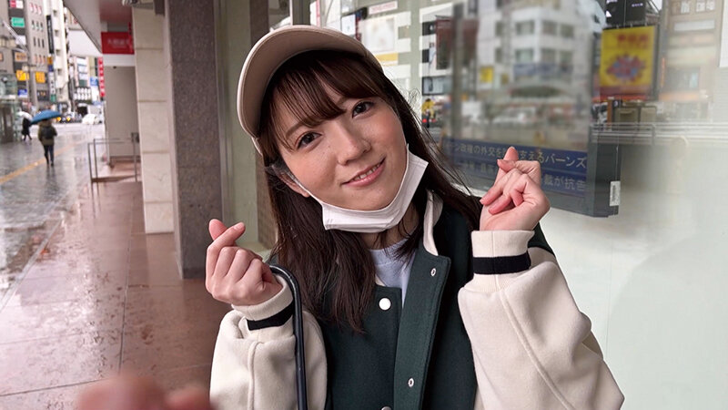 「【素人美少女】美乳ふわふわ娘と3P・4Pカラオケセクパで中出し三昧！色白美少女との過激パーティー」のサンプル画像1枚目