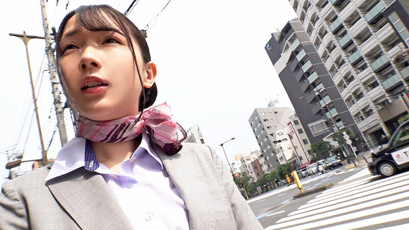 「宮西ひかるの黒パンスト美脚スチュワーデスが足コキ＆中出しプレイで魅せる濃厚セックス」のサンプル画像10枚目